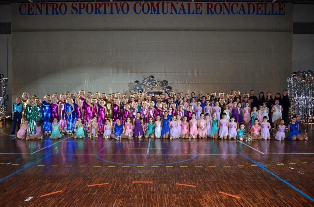 foto di gruppo per CSCR RONCADELLE Pattinaggio Artistico
