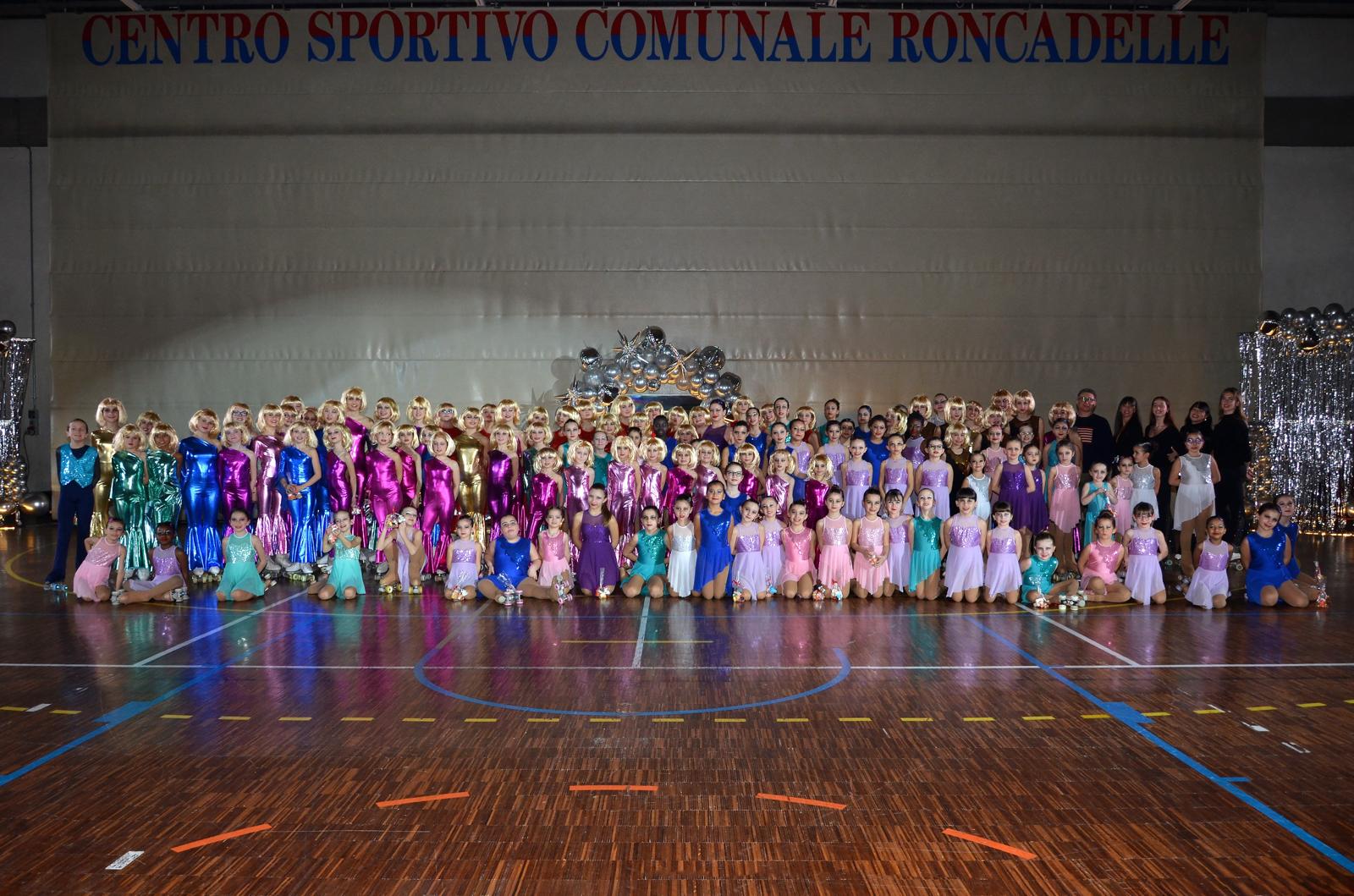 foto di gruppo per CSCR RONCADELLE Pattinaggio Artistico