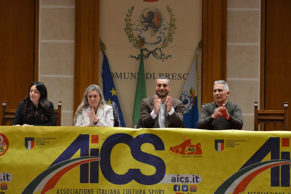 Alessia Mazzoli, Mara Boldini, Luca Pomarici, Antonio Parente all'l’Auditorium San Barnaba: premiazione delle atlete della nostra provincia che hanno conquistato una medaglia al Campionato Nazionale Aics che dal 5 all’8 dicembre del 2025 si è svolto a Capriolo.